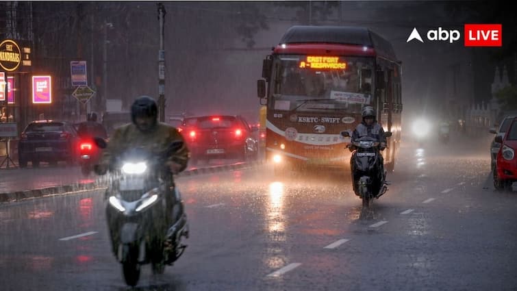 Weather Update IMD issues Heavy rainfall red Alert in Tamilnadu Andhra Pradesh Telangana puducherry  Weather Tomorrow: कल से फिर शुरू हो रहा भारी बारिश का दौर, इन चार राज्यों में स्कूल-कॉलेज सब बंद