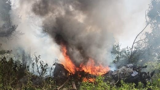 पुणे में हेलीकॉप्टर क्रैश में तीन लोगों की मौत.