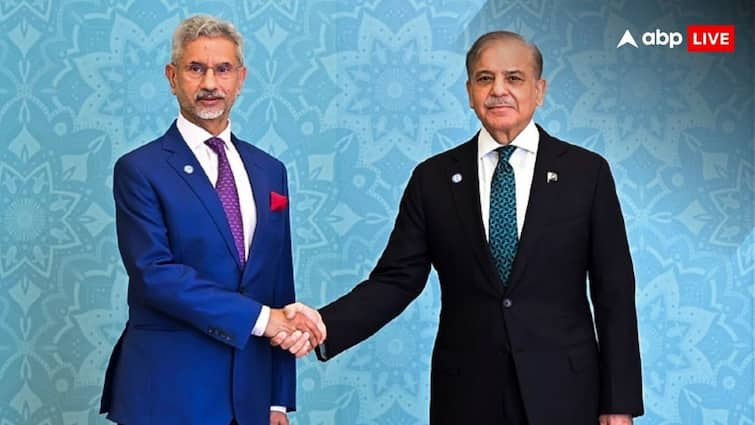 MEA S Jaishankar Pakistan Visit SCO Summit Dinner With Shehbaz Sharif Talk In Waiting Room India Pakistan Relations ann शहबाज शरीफ के साथ डिनर और वेटिंग रूम में बातचीत! क्या फिर से होगी भारत-पाक की यारी?