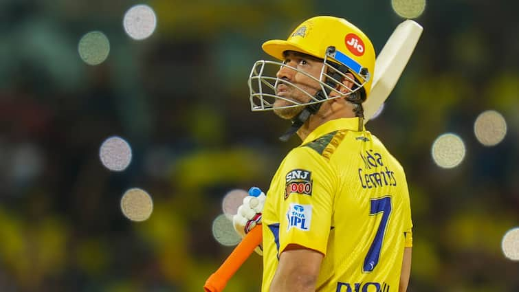 ms dhoni to meet csk officials mid october decide whether play ipl 2025 claims reports chennai super kings धोनी IPL 2025 में खेलेंगे या नहीं? इस दिन होगा बहुत बड़ा फैसला; रिपोर्ट में हुआ खुलासा