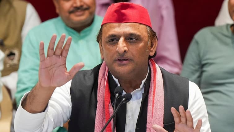 Akhilesh Yadav Claim Ghaziabad Bypolls Win Samajwadi Party and BJP Tension After Ayodhya अयोध्या के बाद गाजियाबाद में भी बढ़ने वाली है BJP की टेंशन? अखिलेश यादव ने ठोक दिया बड़ा दावा