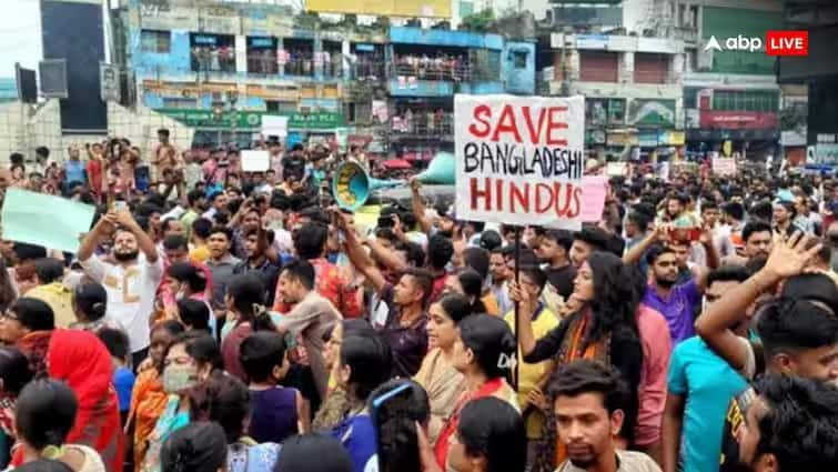 Sedition case filed against 18 Hindus for waving saffron flag in Bangladesh 2 arrested Bangladeshi Hindu: बांग्लादेशी हिंदुओं पर जुल्म, भगवा झंडा लहराने पर 18 पर देशद्रोह का मुकदमा, 2 गिरफ्तार