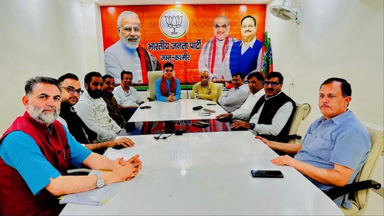 jammu and kashmir bjp to elect new leader of opposition in j&k assembly जम्मू-कश्मीर: BJP आज चुनेगी विधायक दल का नेता, 5 नाम रेस में, श्रीनगर की बैठक में होगा फैसला