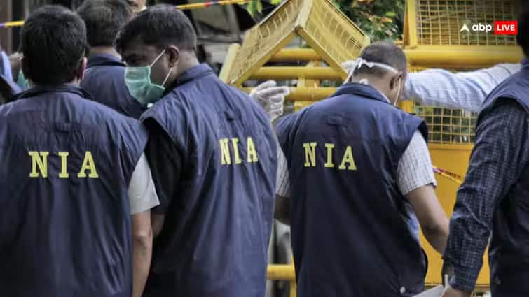 NIA conducts raids across India Bihar West Bengal on Bangladesh linked al Qaeda case ann अल-कायदा की साजिश पर NIA का बड़ा एक्शन, बिहार-बंगाल समेत 6 राज्यों में की छापेमारी