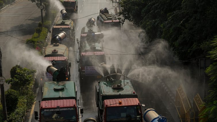 Delhi Pollution air quality reaches very poor category in Delhi AQI दिवाली के बाद और जहरीली हुई दिल्ली की हवा, आनंद विहार में हालत सबसे ज्यादा खराब