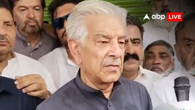 India is currently in a state of indirect war with Pakistan with BLA TTP Said Pakistan Defence Minister Khwaja Asif भारत के साथ युद्ध को लेकर PAK रक्षा मंत्री का चौंकाने वाला बयान, क्वेटा हमले से जोड़ा इंडिया का कनेक्शन