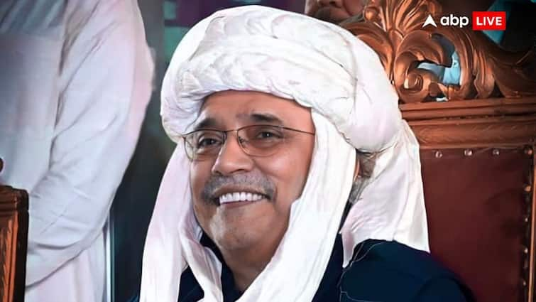 Pakistan President Asif Ali Zardari has fractured his foot airplane upon arrival at the Dubai International Airport ann पाकिस्तान के राष्ट्रपति आसिफ अली जरदारी का टूटा पैर, दुबई में फ्लाइट से उतरते वक्त हुआ हादसा