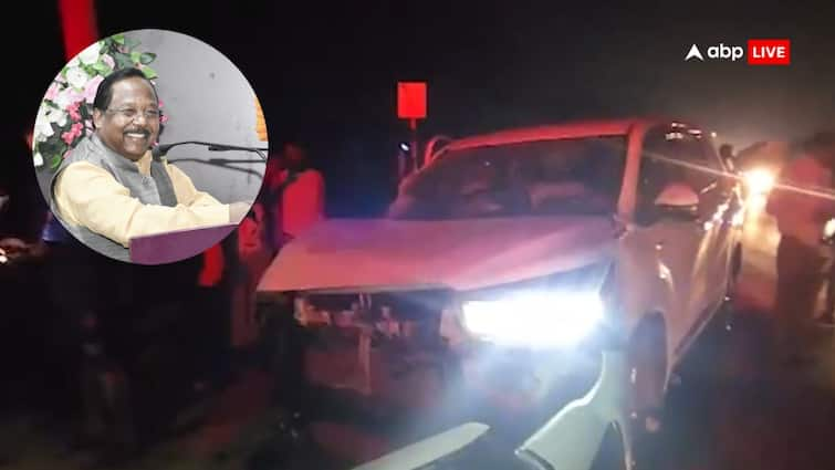 Chhattisgarh Minister Ramvichar Netam Accident Car Collides With Pickup छत्तीसगढ़ के मंत्री रामविचार नेताम सड़क हादसे में घायल, कार पिकअप से टकराई, हालत गंभीर