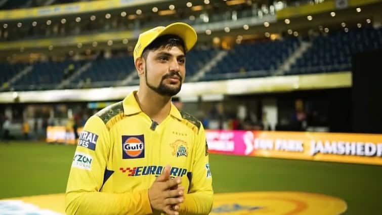 sameer rizvi sold to delhi capitals for 95 lakhs last season chennai super kings paid crores ipl auction 2025 समीर रिजवी के साथ यह क्या हो गया...? CSK ने दिए थे करोड़ों, अब सिर्फ लाखों में बिके